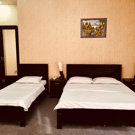 Hotel Nice Tbilisi ภายนอก รูปภาพ