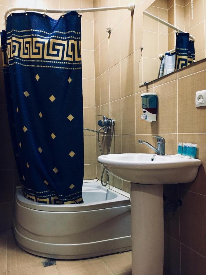 Hotel Nice Tbilisi ภายนอก รูปภาพ