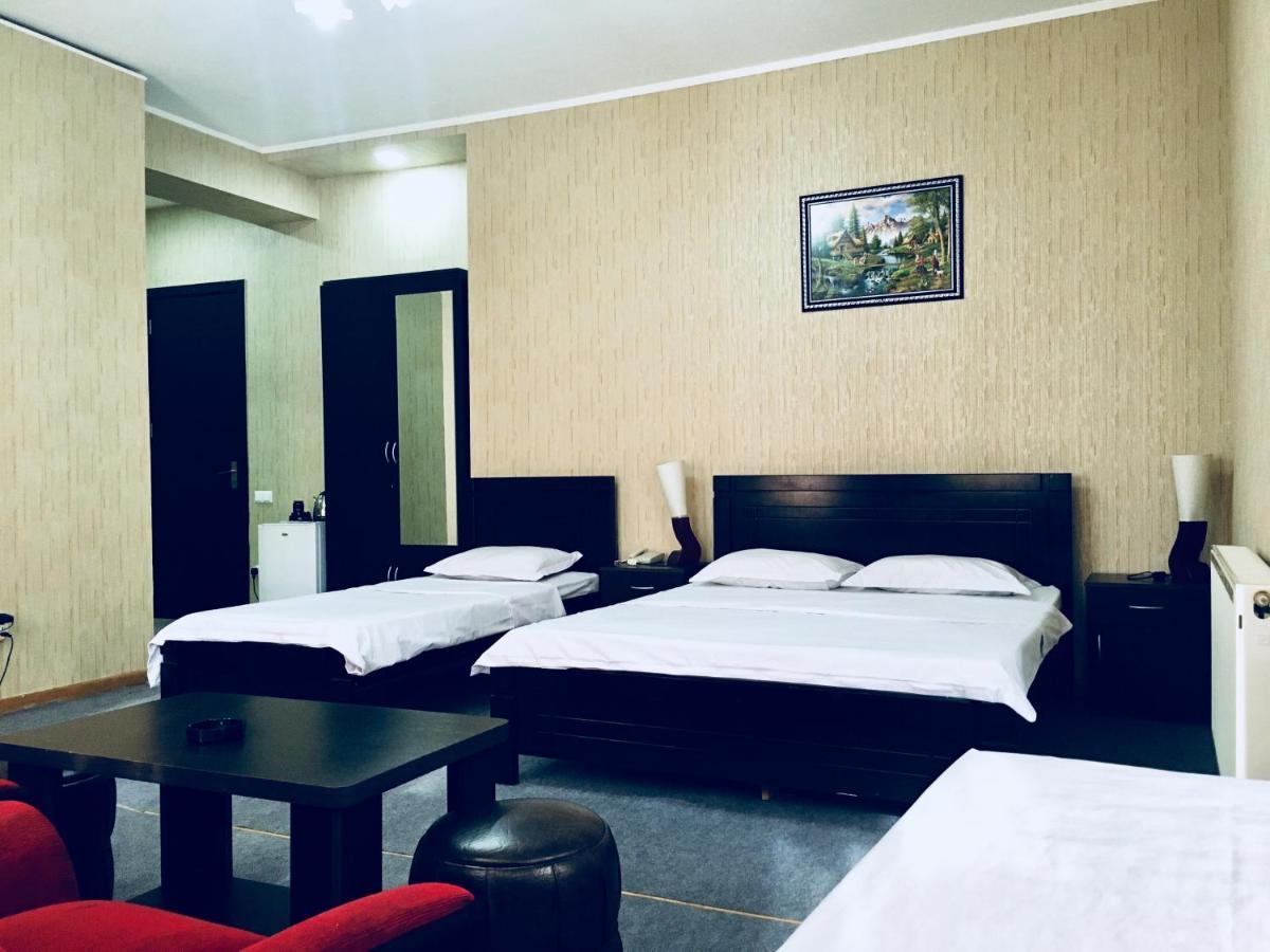 Hotel Nice Tbilisi ภายนอก รูปภาพ